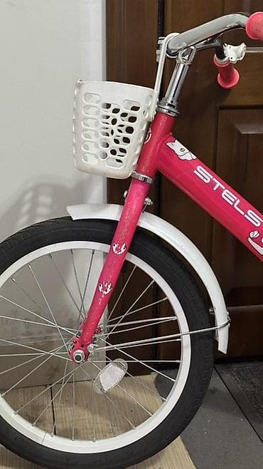 Детский транспорт: Детский велосипед, 4-колесный, 6 - 9 лет, Для девочки, Б/у — 4