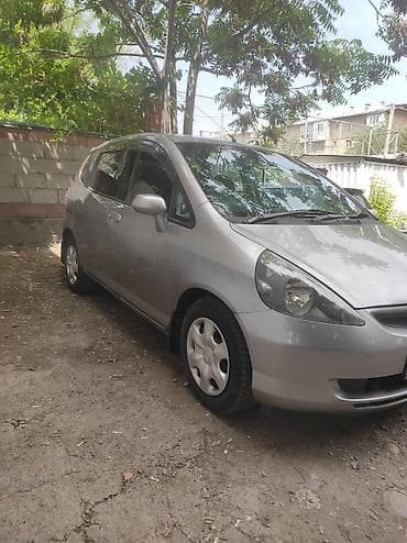 Продажа авто: Honda Fit: 2003 г., 1.3 л, Вариатор, Бензин, Хэтчбэк — 2