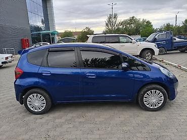 Honda Jazz: 2011 г., 1.3 л, Вариатор, Бензин, Хетчбек — 3