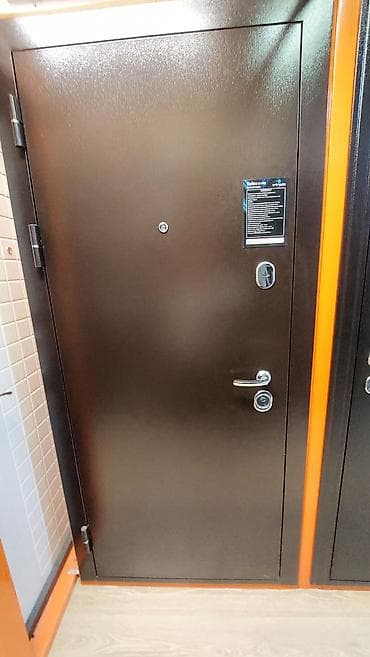 сувит: Двери для домов и квартир, Металлическая, Одностворчатая, цвет - Коричневый — 1