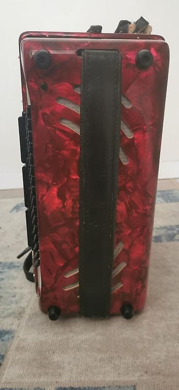 баян рубин: Аккордеон WELTMEISTER CAPRICE N с красным перламутровым корпусом — 3