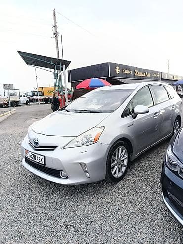 highlander 2012: Toyota Prius V: 2013 г., 1.8 л, Вариатор, Гибрид, Универсал — 3