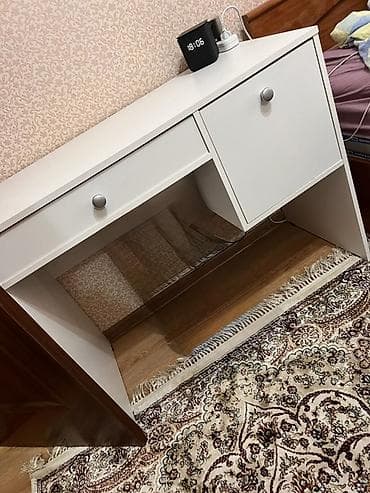 купить белый стол письменный: Компьютерный стол, С полками — 1