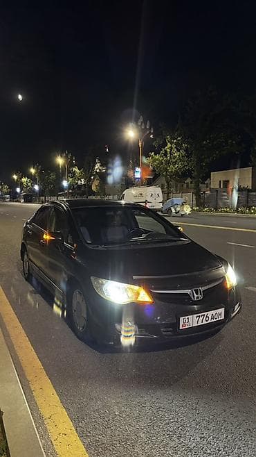 цивик: Honda Civic: 2008 г., 1.3 л, Вариатор, Гибрид, Седан — 4