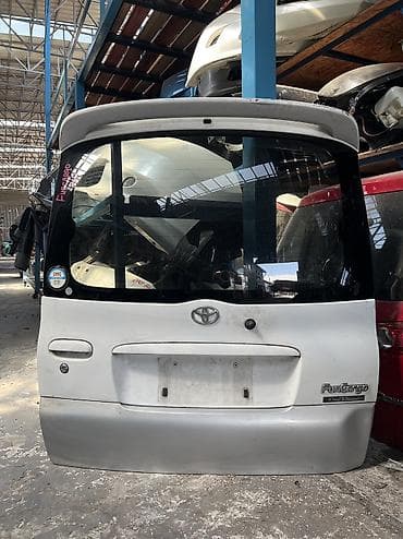 тоета функарго: Крышка багажника Toyota, 2003 г., Б/у, Оригинал — 1