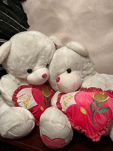 куртка с мехом: Продается большие плюшевые мишки, новые и не грязные. Качество — 1