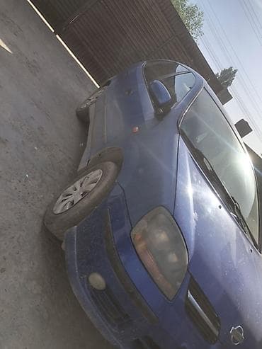 Nissan Note: 2001 г., Механика, Хэтчбэк — 6