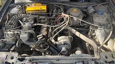 Унаа: Audi 80: 1990 г., Кол менен иштөөчү, Бензин, Седан — 2