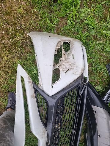 бампер тойота виш: Бампер Toyota — 1