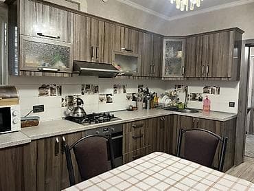 Дома: Продается теплый кирпичный дом, общая площадь 140 м^2, 3 спальни, зал — 8