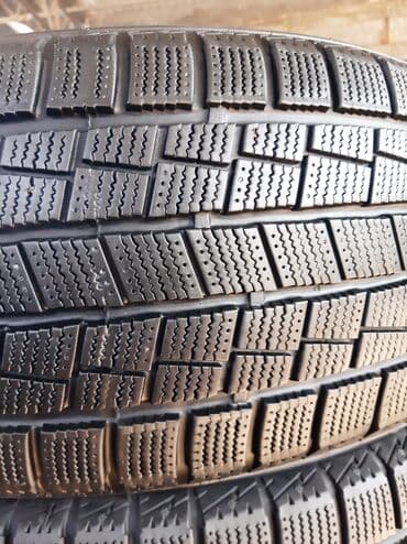 буу пакрышка: Шины, 215/60/17 2шт. Зима, липучка, резина привозная, состояние — 3