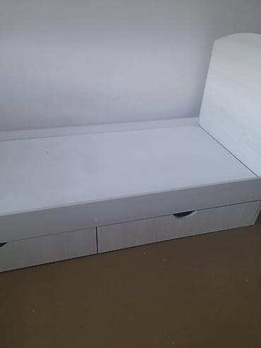 ярусная кровать: Односпальная кровать с боковой спинкой и выдвижными ящиками для — 1