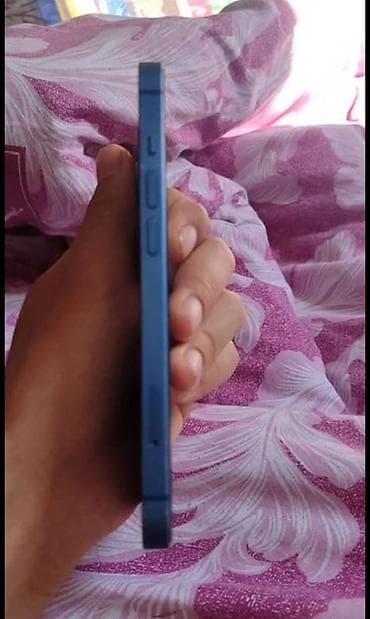 iphone se2022: IPhone 13, Б/у, 128 ГБ, Синий, Чехол, 100 % — 2