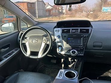 тайота плас: Toyota Prius V: 2013 г., 1.8 л, Автомат, Гибрид, Универсал — 4