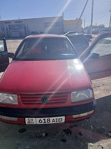 Volkswagen Vento: 1994 г., 1.8 л, Ручные, Бензин, Седан