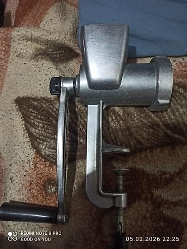 Мужская одежда: Продаю мясорубку как ссср новую а также соковыжималку механическую к — 1