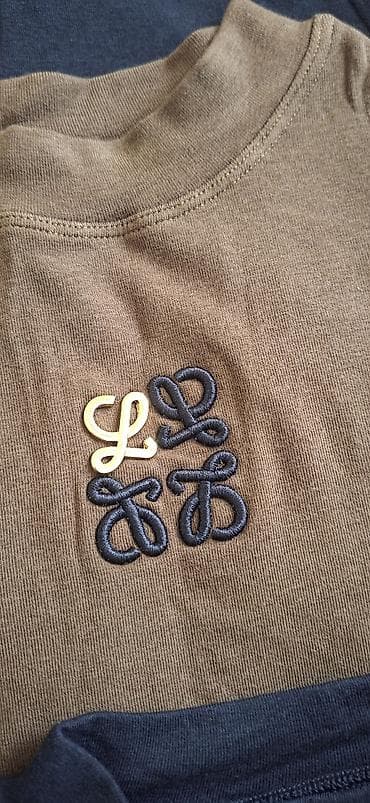 витон: Набор женских трикотажных футболок с декоративной отделкой. Что — 5