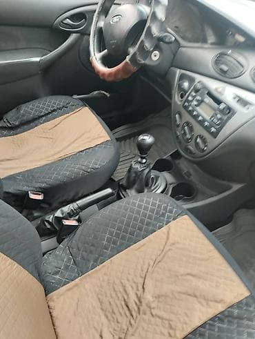 mazda 2: Ford Focus: 2002 г., 1.8 л, Ручные, Бензин, Хэтчбэк — 8