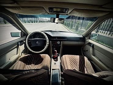 mers e124: Mercedes-Benz W124: 1988 г., 2.3 л, Механика, Бензин, Седан — 9