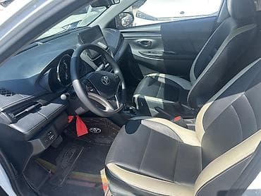 byd e3: Toyota Yaris: 2022 г., Автомат, Бензин, Кроссовер — 6