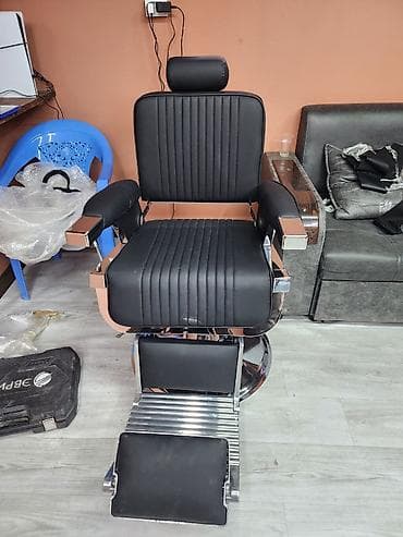 Продаю Барберское кресло с гидравликой новый - Профессиональное