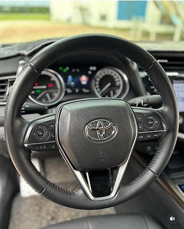 Toyota Camry: 2019 г., 2.5 л, Автомат, Гибрид, Седан — 5