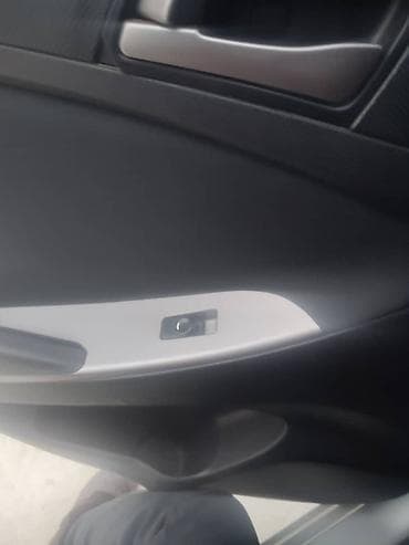 xc 90: Hyundai Solaris: 2015 г., 1.6 л, Механика, Бензин, Седан — 5