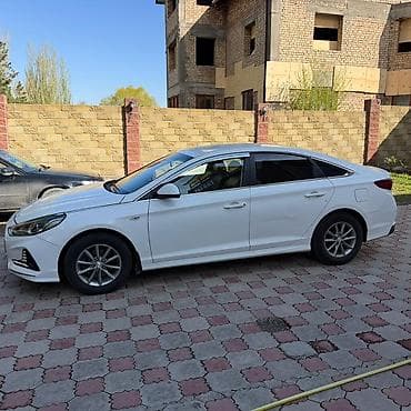lexus lx 570 2017: Hyundai Sonata: 2019 г., 2 л, Газ, Седан — 2