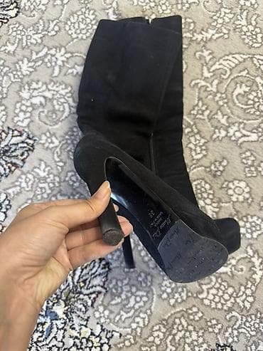 Отдам даром: Женские сапоги на высоком каблуке с платформой, размер 36-36.5 — 3