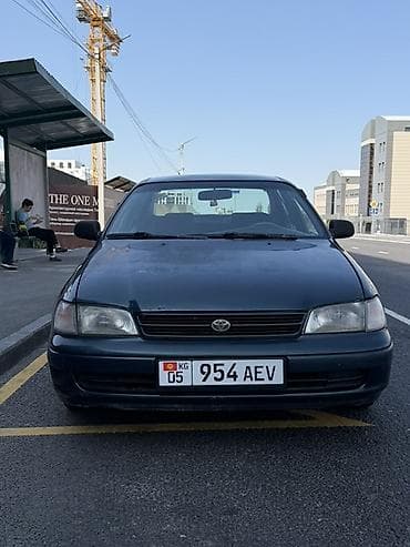 Toyota Carina E: 1995 г., 2 л, Механика, Бензин, Седан
