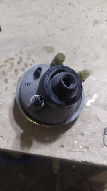 клюгер: Противотуманки Тойота клюгер. 1 штук. Правый — 3