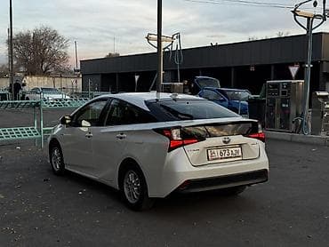 prius plus: Toyota Prius: 2020 г., 1.8 л, Автомат, Гибрид, Хэтчбэк — 4