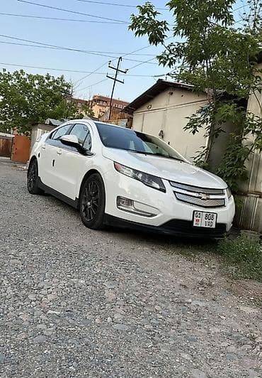 shevrole volt: Chevrolet Volt: 2013 г., Вариатор, Гибрид, Хэтчбэк — 2