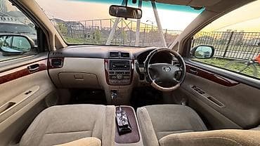 sprinter 2 7: Toyota Ipsum: 2003 г., 2.4 л, Автомат, Газ, Минивэн — 5
