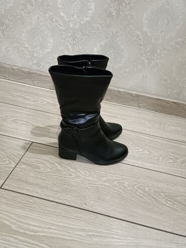 Продаю женские сапоги зимние почти новые в хорошем состоянии и