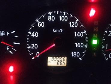 грузовой авто: Nissan Maxima: 2002 г., 2 л, Автомат, Бензин, Седан — 3