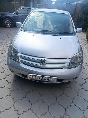 Toyota Ist: 2002 г., 1.3 л, Автомат, Бензин
