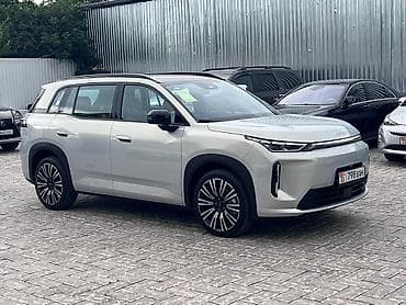 GAC: GAC Aion i60 2026 года — абсолютно новая. Запас хода: 210 км на — 3