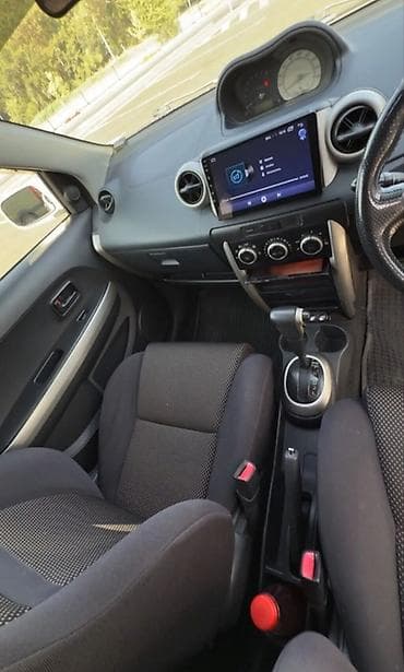 Продажа авто: Toyota Ist: 2003 г., 1.5 л, Автомат, Газ, Хэтчбэк — 5