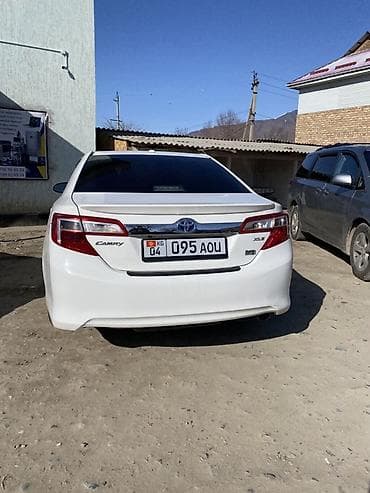 bmw 3: Toyota Camry: 2012 г., Автомат, Бензин, Седан — 2