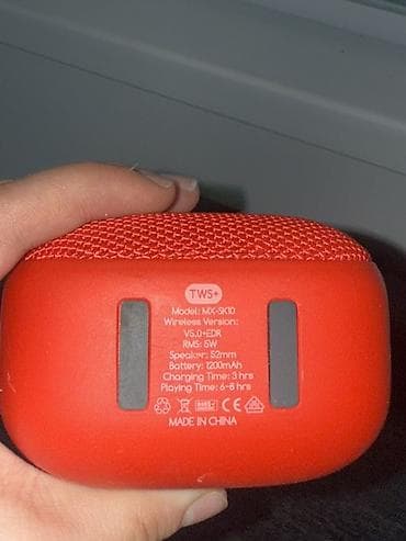 iphone 10 max: Портативная Bluetooth-колонка MOXOM MX-SK10 (TWS+), красная. Основные — 3