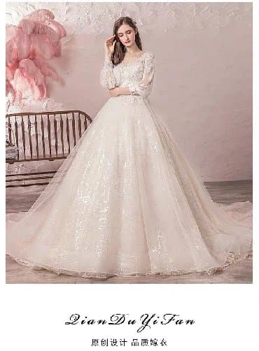 фата на девичник: Продаю новое платье Можно как на свадьбу так и на кызузатуу Размер — 1