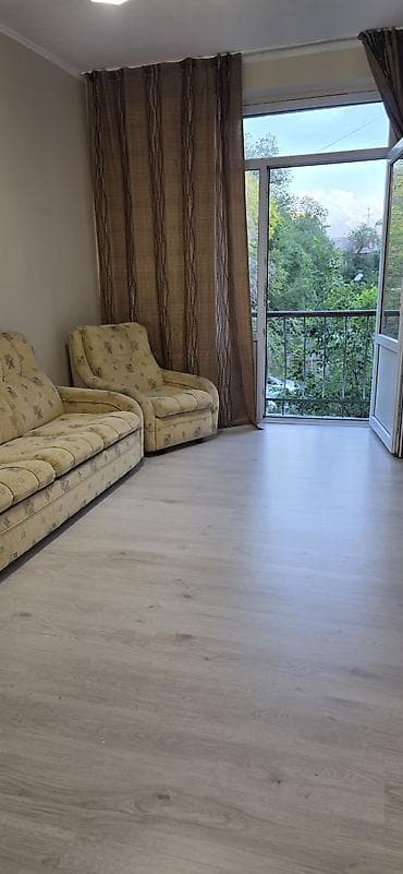 Квартиры: 1 комната, 30 м², Индивидуалка, 3 этаж, Косметический ремонт — 10