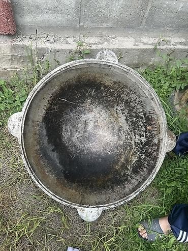 кухонн: Казани все СССР . 225л 28000, 120л с очоками 27500 сом. 100л 22000 сом — 1
