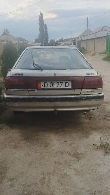 Продажа авто: Mazda 626: 1988 г., 2 л, Механика, Бензин, Хэтчбэк — 4