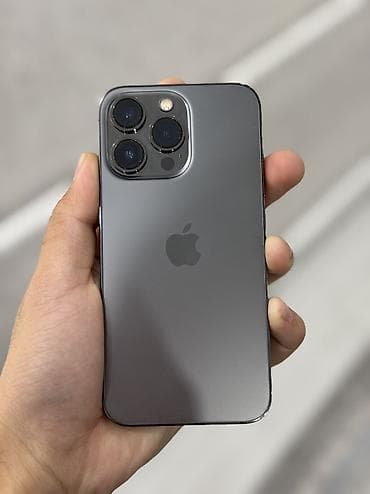 IPhone 13 Pro, Б/у, 256 ГБ, Jet Black, Защитное стекло, Чехол, 85 %