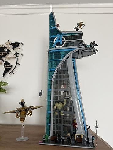 Детская одежда и обувь: Продается башня Мстителей в собранном виде Высота башни 90 см Ширина — 2