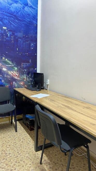 сниму дом посуточно: Сдаю Офис, 15 м², В жилом комплексе, С видом на горы, 1 линия, С оборудованием — 6