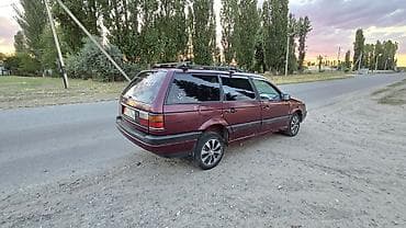 Volkswagen Passat Variant: 1990 г., 2 л, Кол менен иштөөчү, Бензин, Универсал — 2