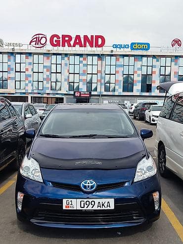Toyota Prius: 2015 г., 1.8 л, Вариатор, Гибрид, Хэтчбэк